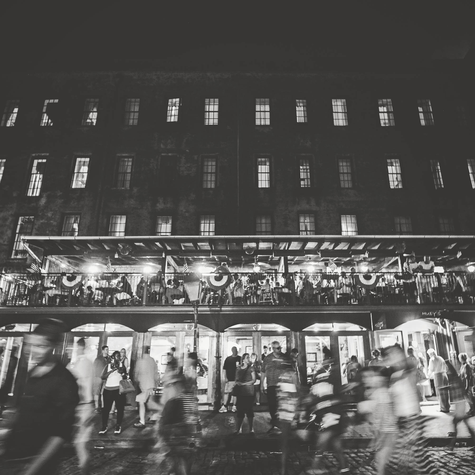 fireworks-in-savannah-grey-moss-read-our-journal