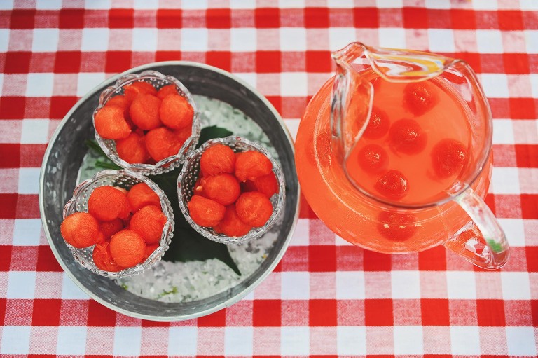 a peppa pig birthday party! more photos in the GREY MOSS journal! https://greymoss.com/kate-turns-four-a-peppa-pig-party