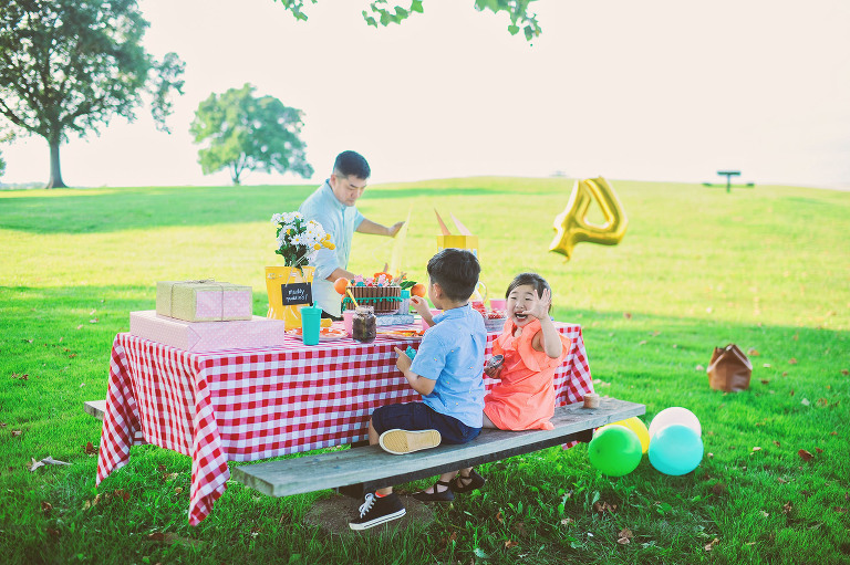 a peppa pig birthday party! more photos in the GREY MOSS journal! https://greymoss.com/kate-turns-four-a-peppa-pig-party