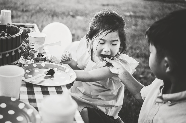 a peppa pig birthday party! more photos in the GREY MOSS journal! https://greymoss.com/kate-turns-four-a-peppa-pig-party