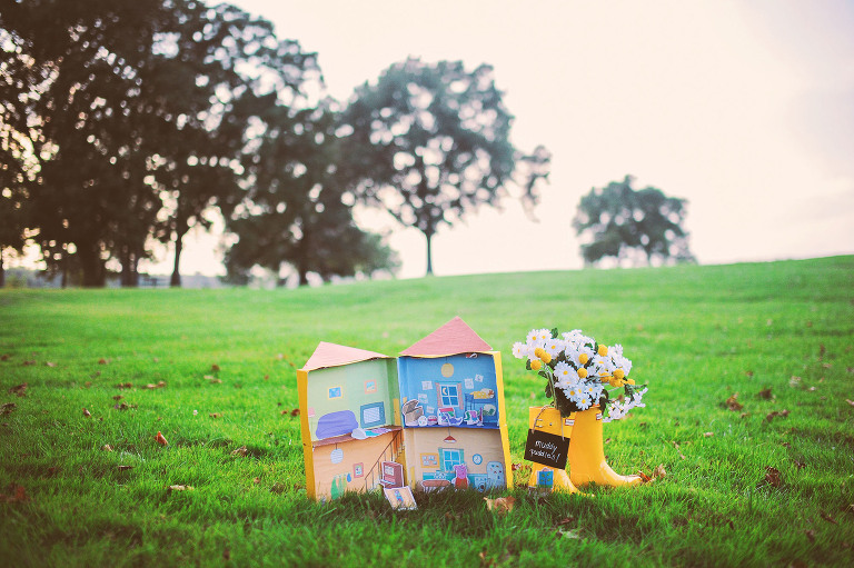 a peppa pig birthday party! more photos in the GREY MOSS journal! https://greymoss.com/kate-turns-four-a-peppa-pig-party