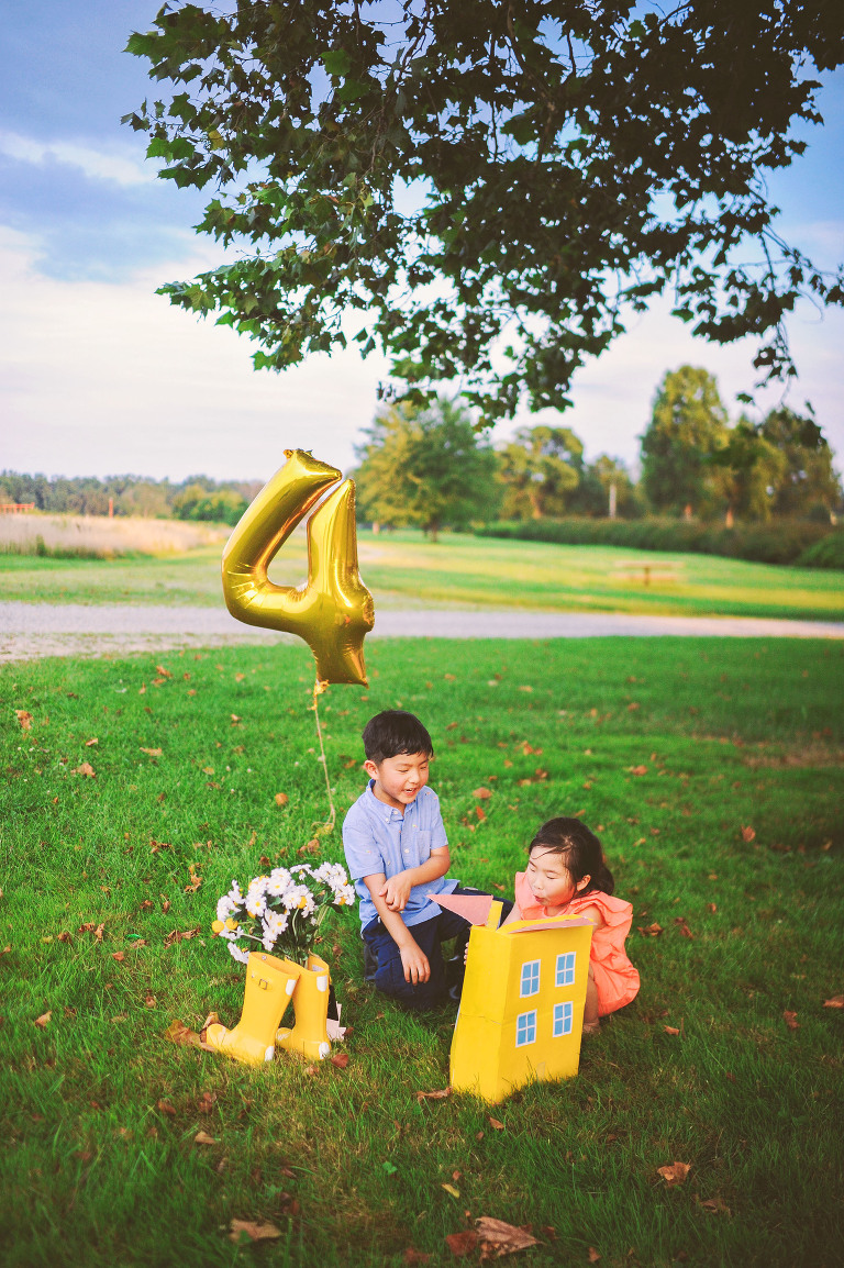 a peppa pig birthday party! more photos in the GREY MOSS journal! https://greymoss.com/kate-turns-four-a-peppa-pig-party