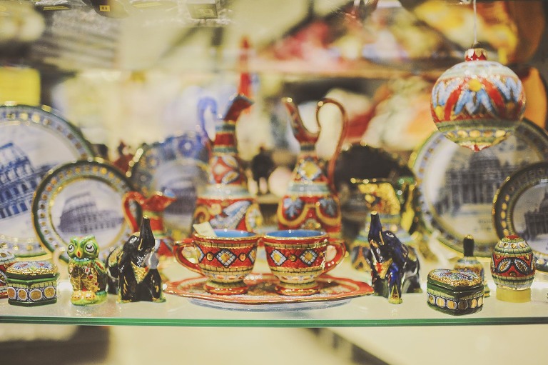 GREY MOSS : christmas in rome! more photos in the journal! https://greymoss.com/christmas-in-rome-part-two/