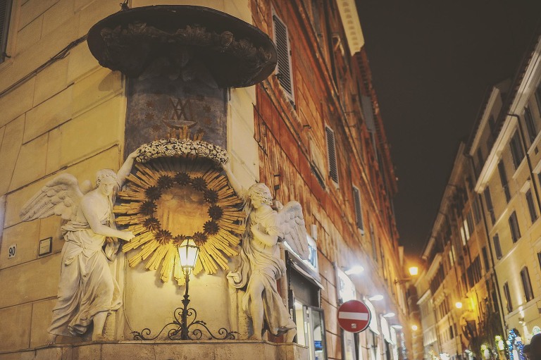 GREY MOSS : christmas in rome! more photos in the journal! https://greymoss.com/christmas-in-rome-part-two/