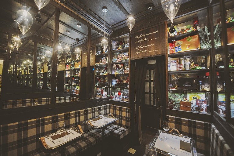 GREY MOSS : christmas in rome! more photos in the journal! https://greymoss.com/christmas-in-rome-part-two/