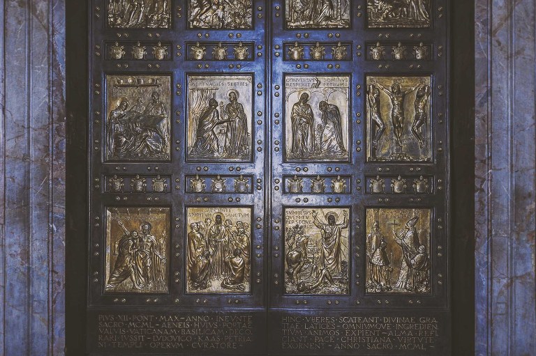 GREY MOSS : christmas in rome! more photos in the journal! https://greymoss.com/christmas-in-rome-part-three/