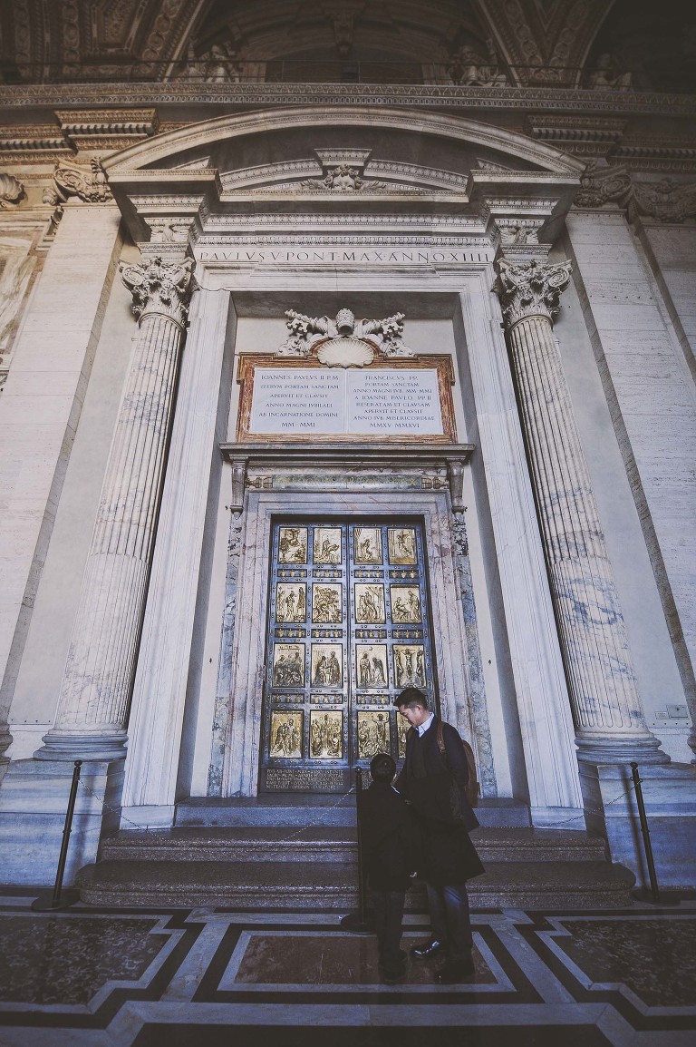 GREY MOSS : christmas in rome! more photos in the journal! https://greymoss.com/christmas-in-rome-part-three/