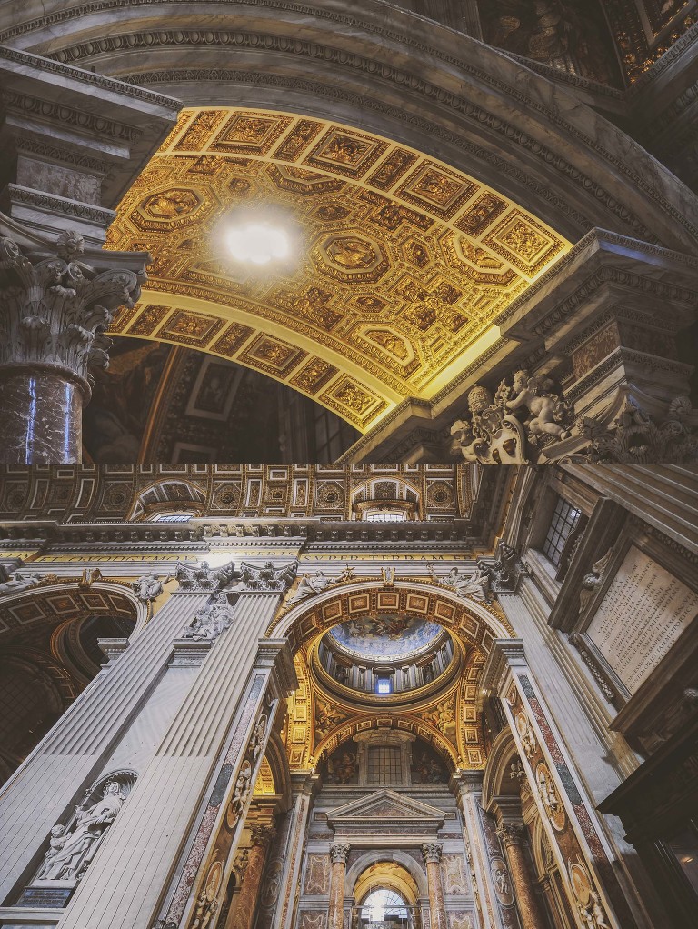 GREY MOSS : christmas in rome! more photos in the journal! https://greymoss.com/christmas-in-rome-part-three/