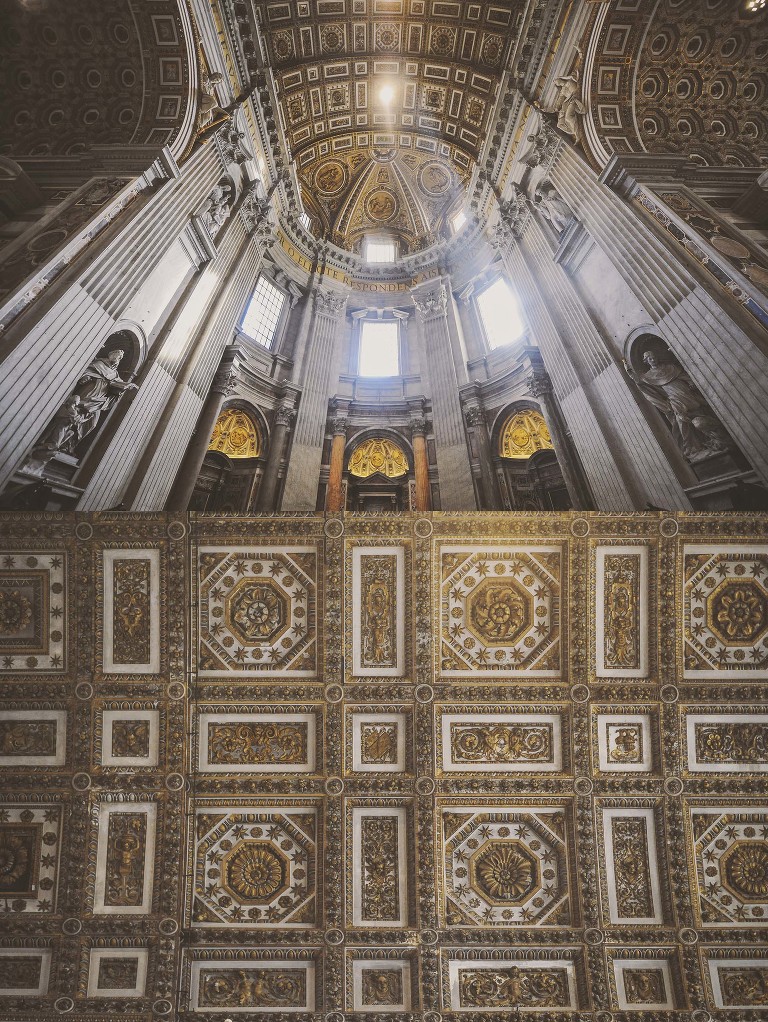 GREY MOSS : christmas in rome! more photos in the journal! https://greymoss.com/christmas-in-rome-part-three/