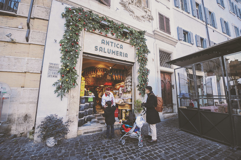 GREY MOSS : christmas in rome! more photos in the journal! https://greymoss.com/christmas-in-rome-part-five