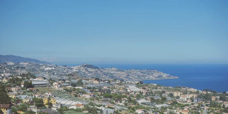 GREY MOSS : summer in provence! more photos in the journal! https://greymoss.com/summer-in-provence-part-three