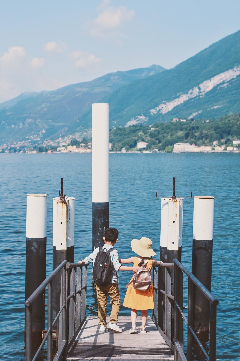 lake como, italy! more photos in the GREY MOSS journal! https://greymoss.com/weekend-at-lake-como-italy-ferry-ride-to-lenno