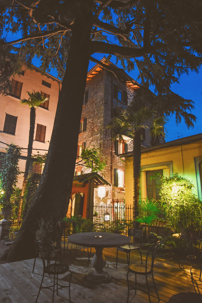 GREY MOSS : lake como, italy! more photos in the journal! https://greymoss.com/weekend-at-lake-como-italy-dinner-at-san-giacomo-bellagio/