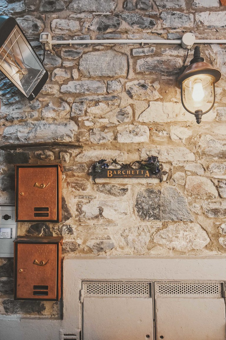 lake como, italy! more photos in the GREY MOSS journal! https://greymoss.com/weekend-at-lake-como-italy-a-leisurely-stroll-lunch