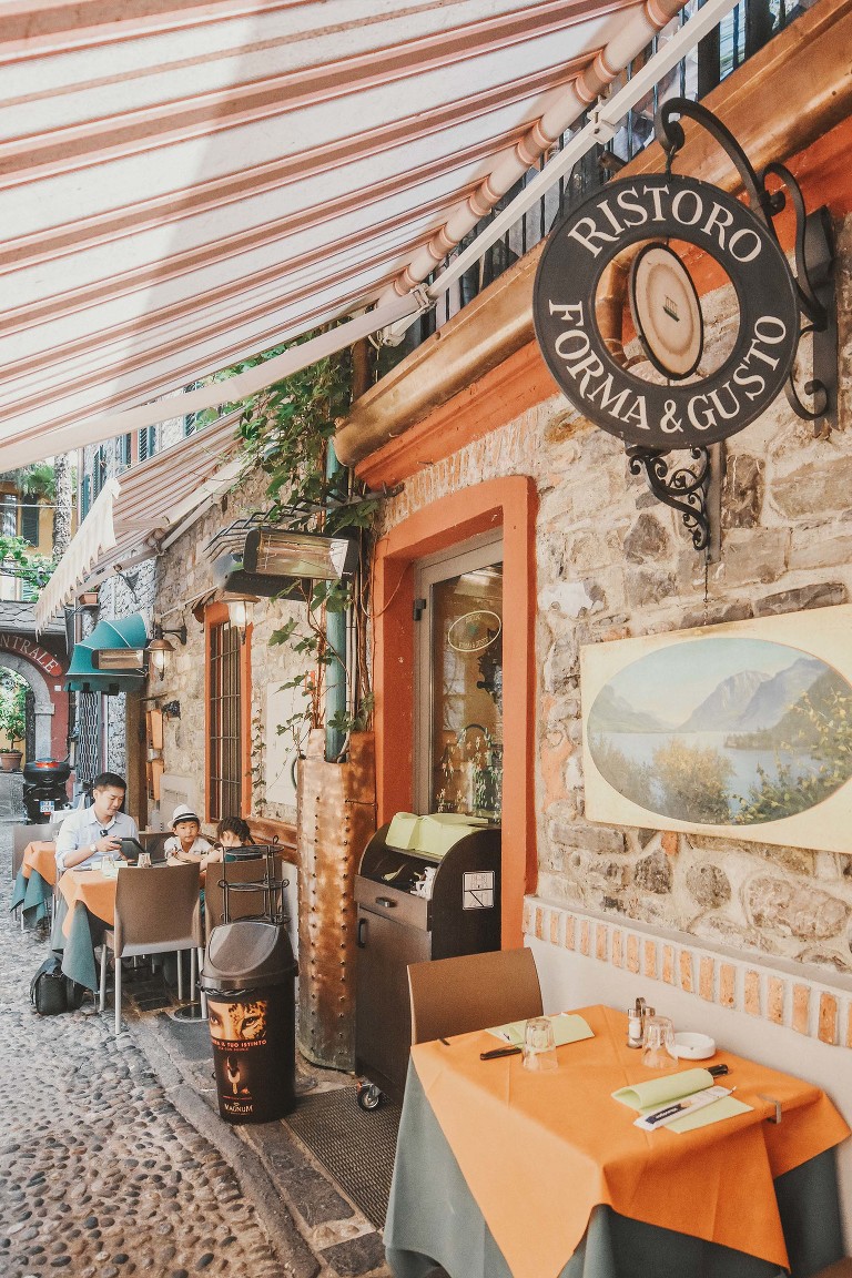 lake como, italy! more photos in the GREY MOSS journal! https://greymoss.com/weekend-at-lake-como-italy-a-leisurely-stroll-lunch