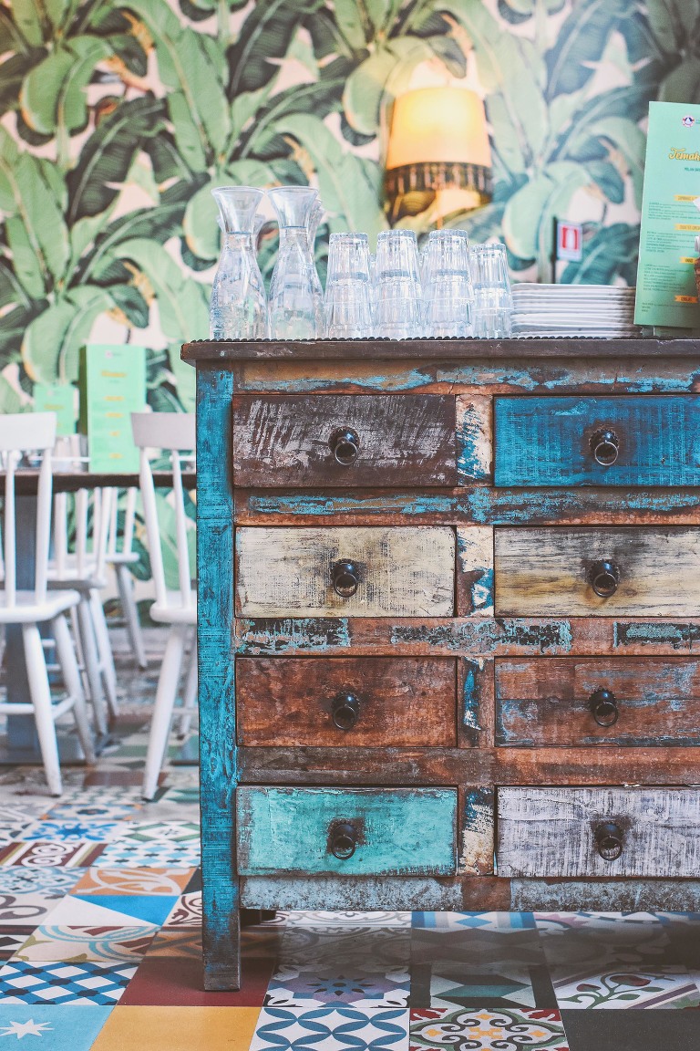 GREY MOSS : milan, italy! more photos in the journal! https://greymoss.com/a-fun-dinner-at-temakinho-brera-in-milan-italy/