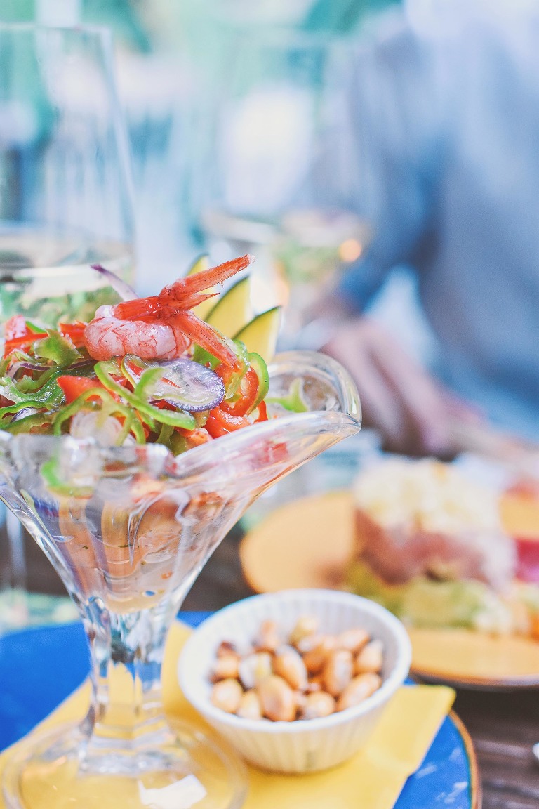 GREY MOSS : milan, italy! more photos in the journal! https://greymoss.com/a-fun-dinner-at-temakinho-brera-in-milan-italy/