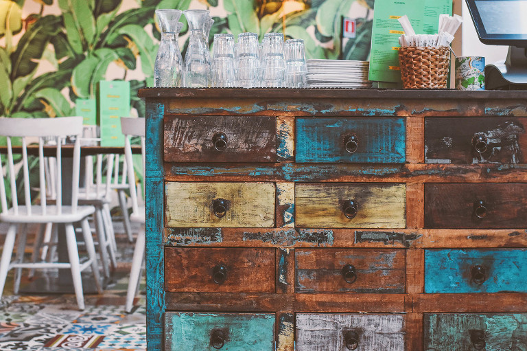 GREY MOSS : milan, italy! more photos in the journal! https://greymoss.com/a-fun-dinner-at-temakinho-brera-in-milan-italy/