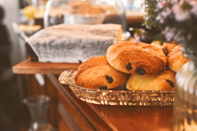 autumn in paris: lunch at la maison rose! more photos in our travel journal! https://greymoss.com/autumn-in-paris-…h-at-la-maison-rose