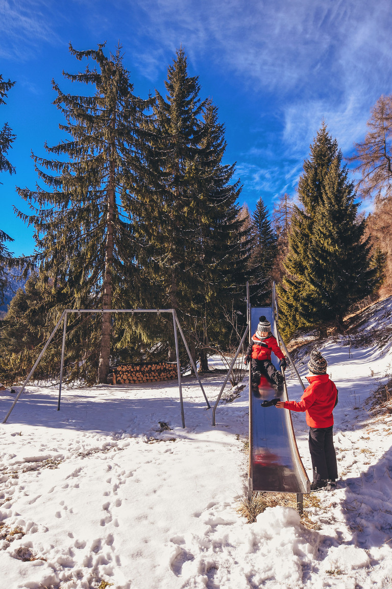weekend ski trip to cortina d’ampezzo, ITALY! more photos in the journal! https://greymoss.com/cortina-italy-su…sunrise-sledding