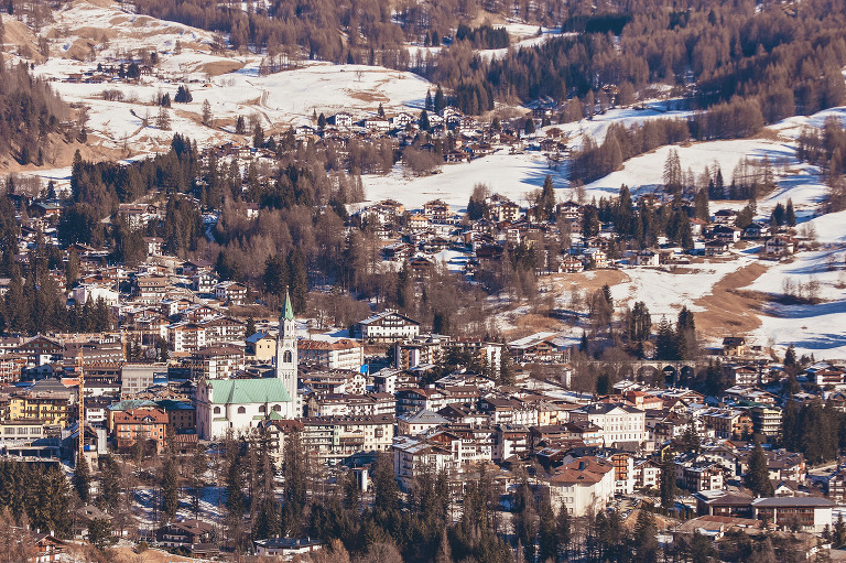 weekend ski trip to cortina d’ampezzo, ITALY! more photos in the journal! https://greymoss.com/cortina-italy-brilliant-morning-skiing