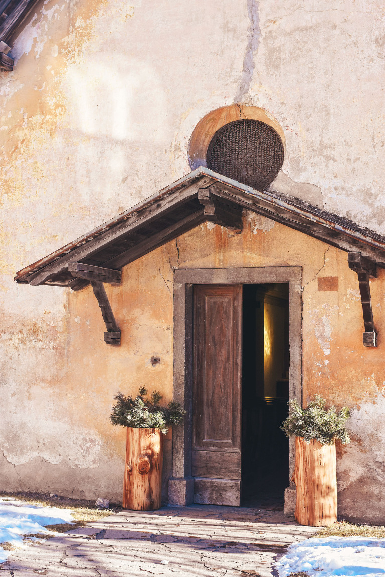 weekend ski trip to cortina d’ampezzo, ITALY! more photos in the journal! https://greymoss.com/cortina-italy-an-afternoon-walk-through-its-picturesque-town