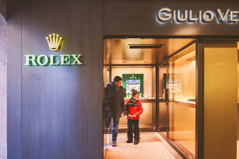 weekend ski trip to cortina d’ampezzo, ITALY! more photos in the journal! https://greymoss.com/cortina-italy-an-afternoon-walk-through-its-picturesque-town