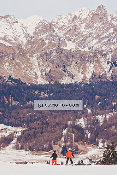 weekend ski trip to cortina d’ampezzo, ITALY! more photos in the journal! https://greymoss.com/cortina-italy-brilliant-morning-skiing