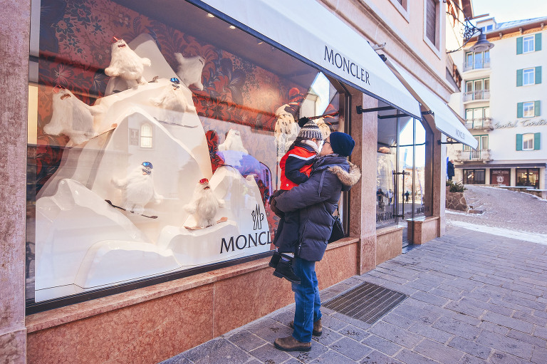 weekend ski trip to cortina d’ampezzo, ITALY! more photos in the journal! https://greymoss.com/cortina-italy-an-afternoon-walk-through-its-picturesque-town