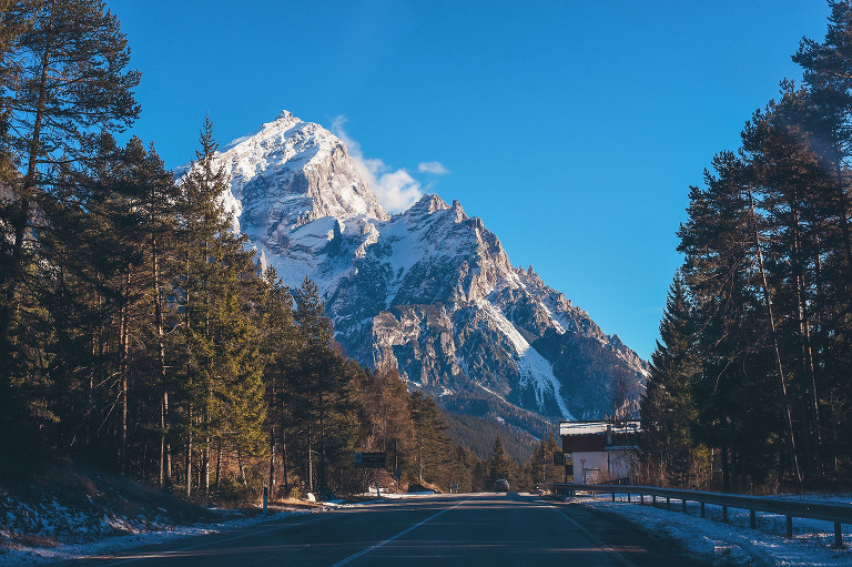weekend ski trip to cortina d’ampezzo, ITALY! more photos in the journal! https://greymoss.com/cortina-italy-an-afternoon-walk-through-its-picturesque-town