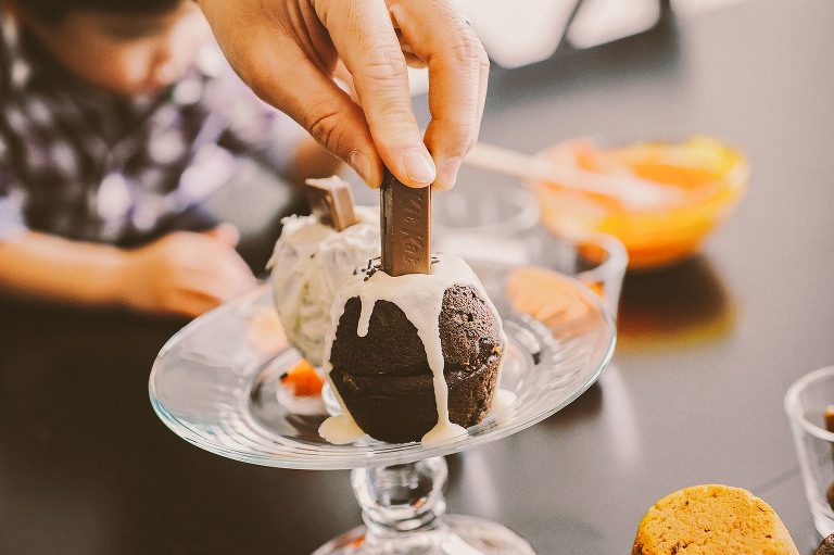 make these fun + easy pumpkin muffins! more photos in the GREY MOSS journal! https://greymoss.com/glittery-pumpkin-muffins
