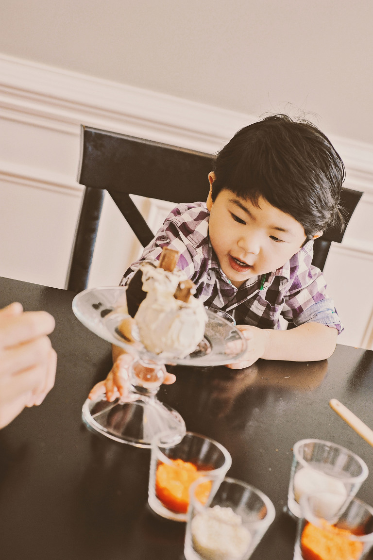 make these fun + easy pumpkin muffins! more photos in the GREY MOSS journal! https://greymoss.com/glittery-pumpkin-muffins