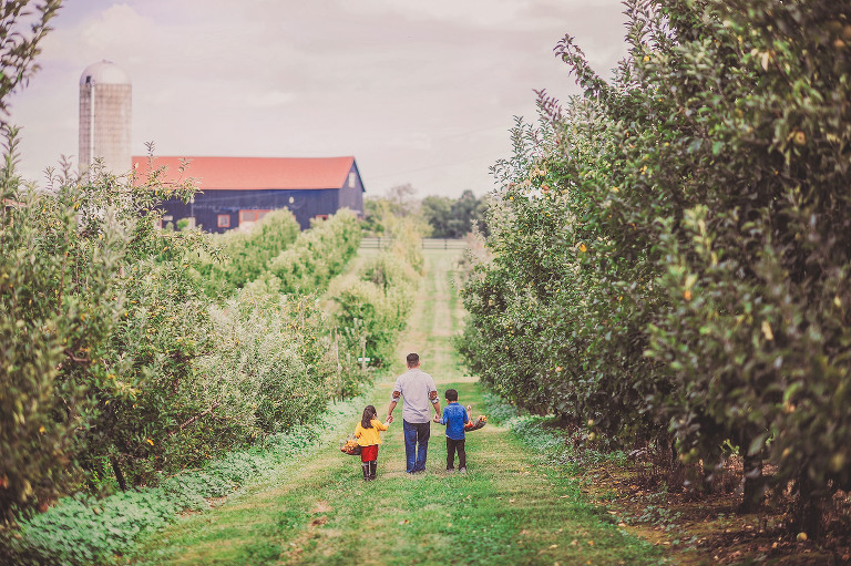 GREY MOSS : apple picking at evans orchard! more photos in the journal! https://greymoss.com/apple_picking_at_evans_orchard