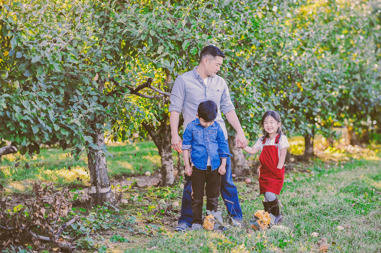 GREY MOSS : apple picking at evans orchard! more photos in the journal! https://greymoss.com/apple_picking_at_evans_orchard