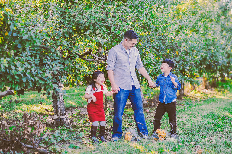 GREY MOSS : apple picking at evans orchard! more photos in the journal! https://greymoss.com/apple_picking_at_evans_orchard