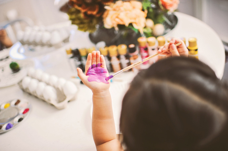 painting easter eggs with kids! more photos in the journal! https://greymoss.com/painting-easter-eggs-with-kids/