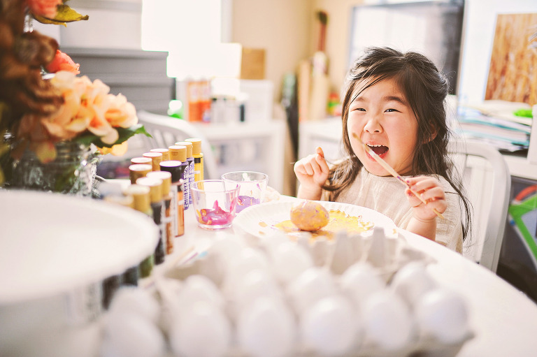 painting easter eggs with kids! more photos in the journal! https://greymoss.com/painting-easter-eggs-with-kids/