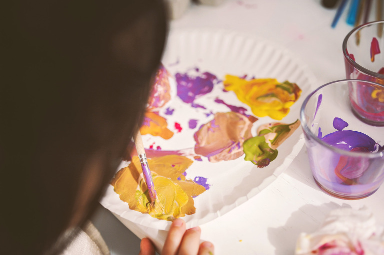 painting easter eggs with kids! more photos in the journal! https://greymoss.com/painting-easter-eggs-with-kids/