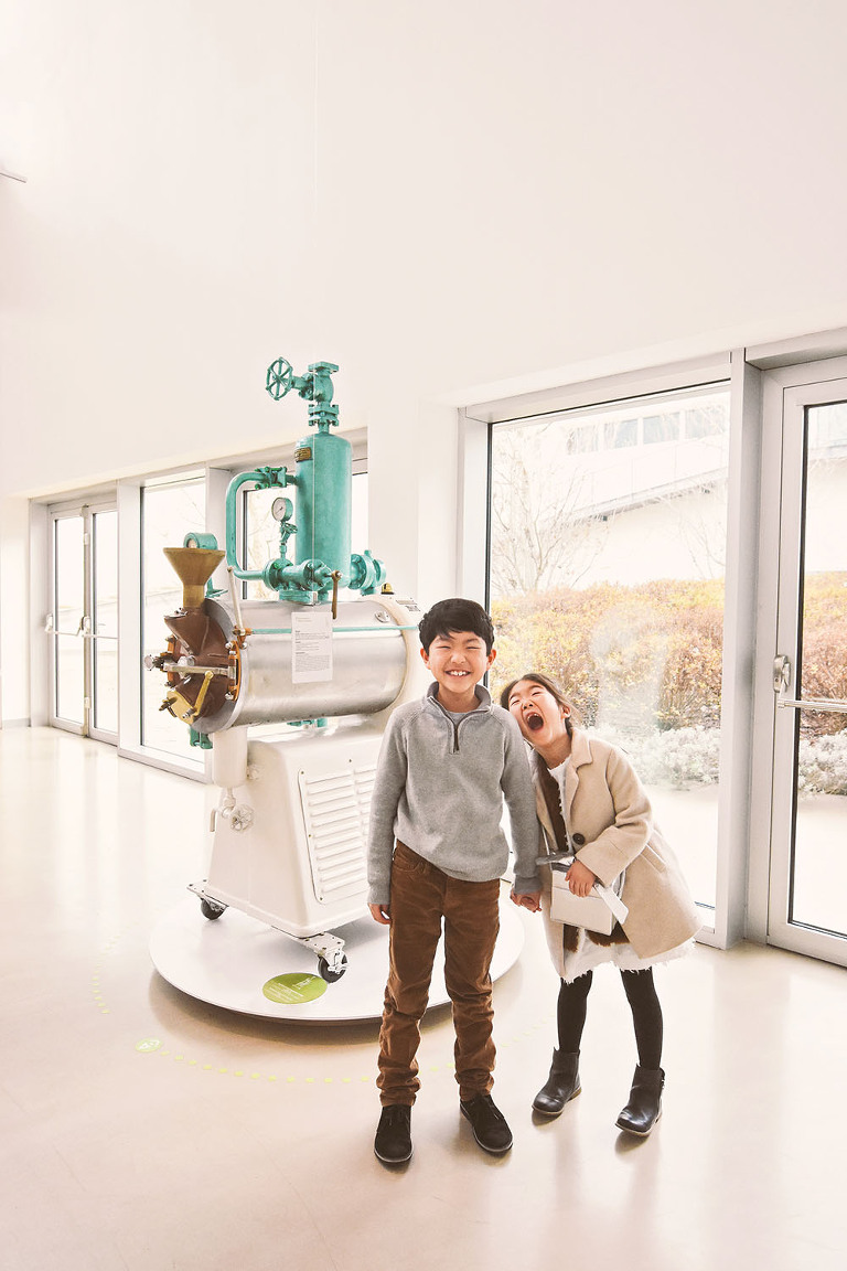 Making GELATOS in Bologna, Italy! More photos in the GREY MOSS journal! https://greymoss.com/making-gelato-in-bologna-italy