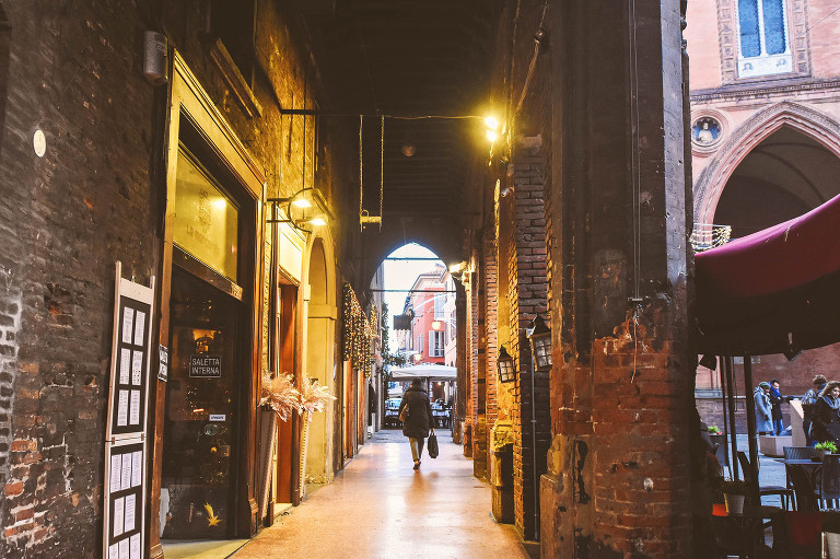 Eating bolognese pasta + visiting charming canals in Bologna, Italy! More photos: https://greymoss.com/bolognese-pasta-canals-in-bologna-italy/