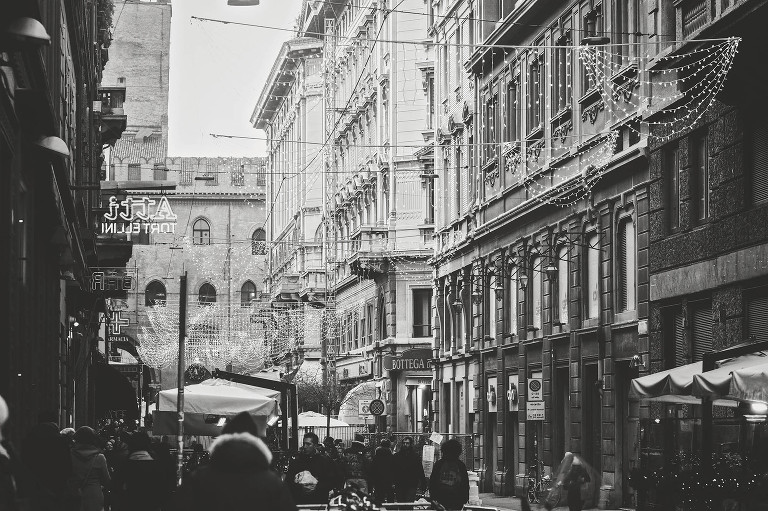 Eating bolognese pasta + visiting charming canals in Bologna, Italy! More photos: https://greymoss.com/bolognese-pasta-canals-in-bologna-italy/