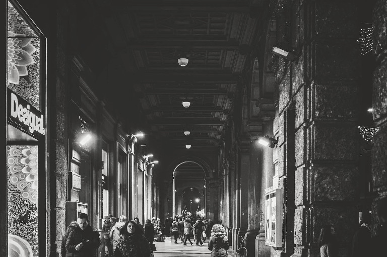 Eating bolognese pasta + visiting charming canals in Bologna, Italy! More photos: https://greymoss.com/bolognese-pasta-canals-in-bologna-italy/