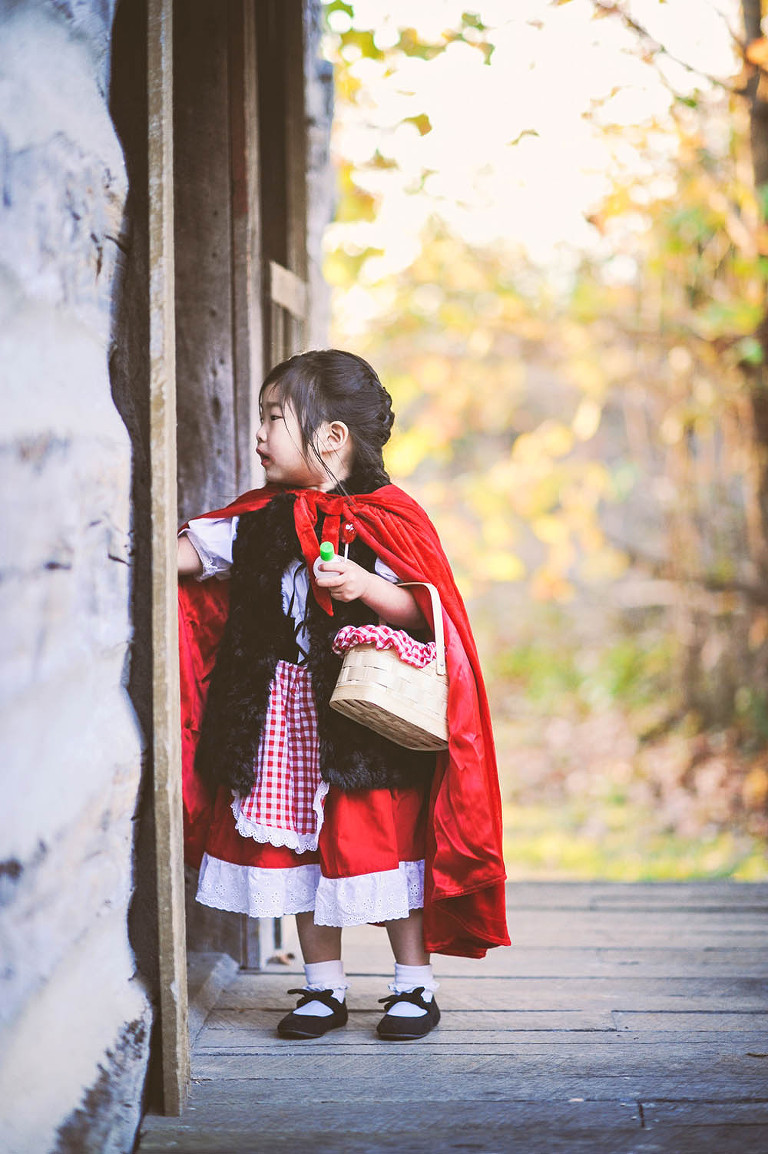 fun halloween photo shoot! more photos in the GREY MOSS journal! https://greymoss.com