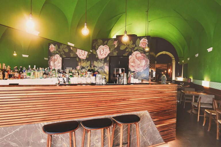 a date at this beautiful little italian chapel! see more at https://greymoss.com/read