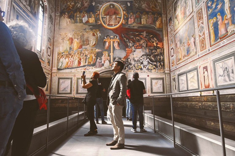 a date at this beautiful little italian chapel! see more at https://greymoss.com/read
