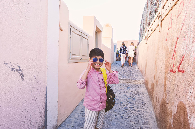 sunset dinner in santorini, greece! more photos in the journal: https://greymoss.com/santorini-greece-arrival-spectacular-sunset/ 