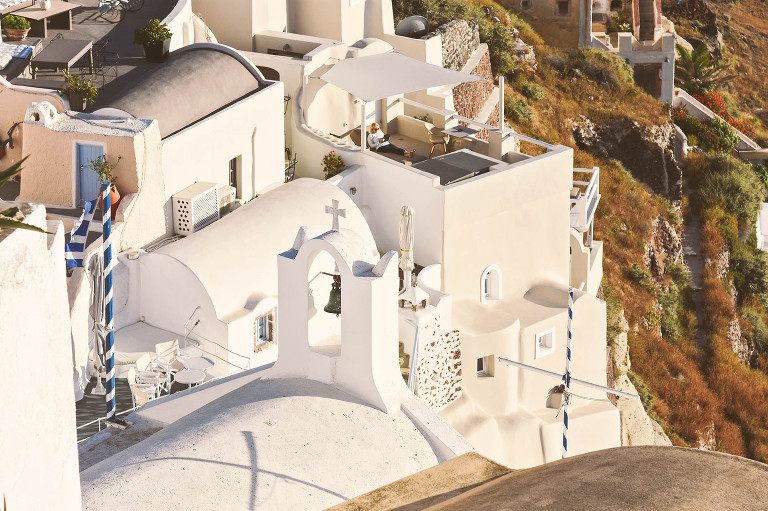 sunset dinner in santorini, greece! more photos in the journal: https://greymoss.com/santorini-greece-arrival-spectacular-sunset/ 